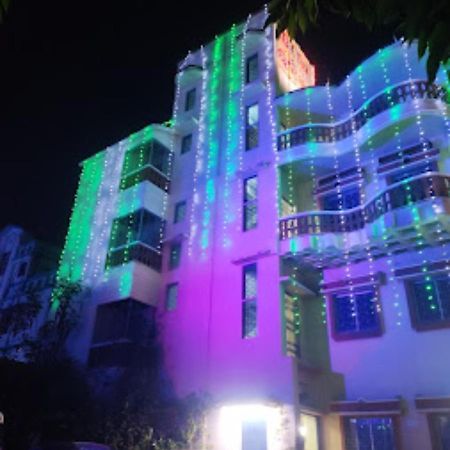 Roxy Inn,Cuttack Bagian luar foto
